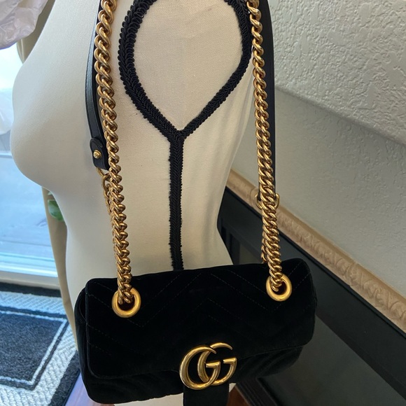 ✨GUCCI MARMONT VELVET SHOULDER BAG✨ - Picture 7 of 10